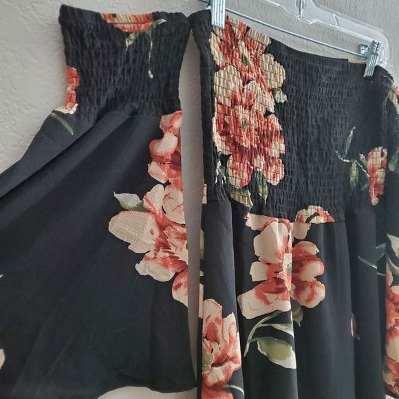 Women's Smocked Black Floral Dress - Picture 3 of 4